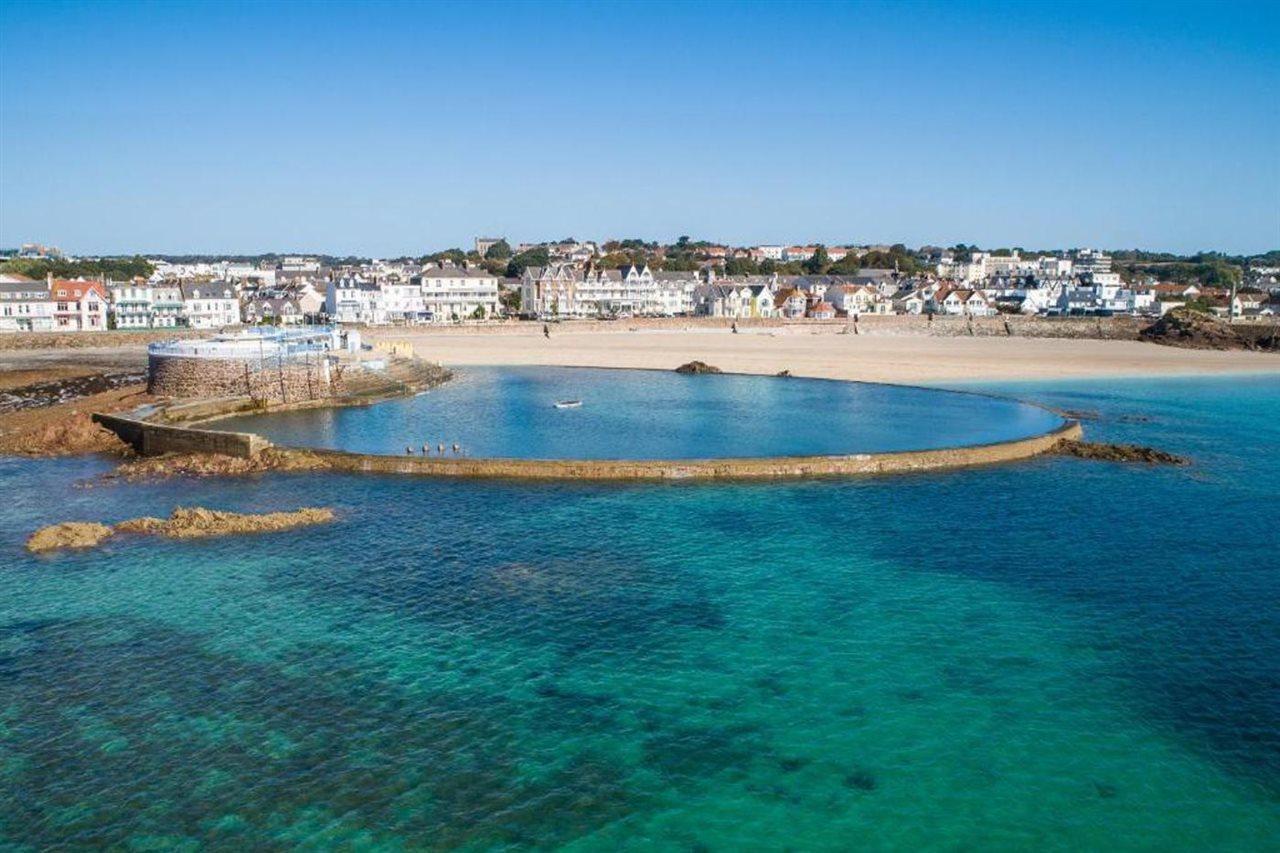 オマルー ホテル Saint Helier Jersey エクステリア 写真